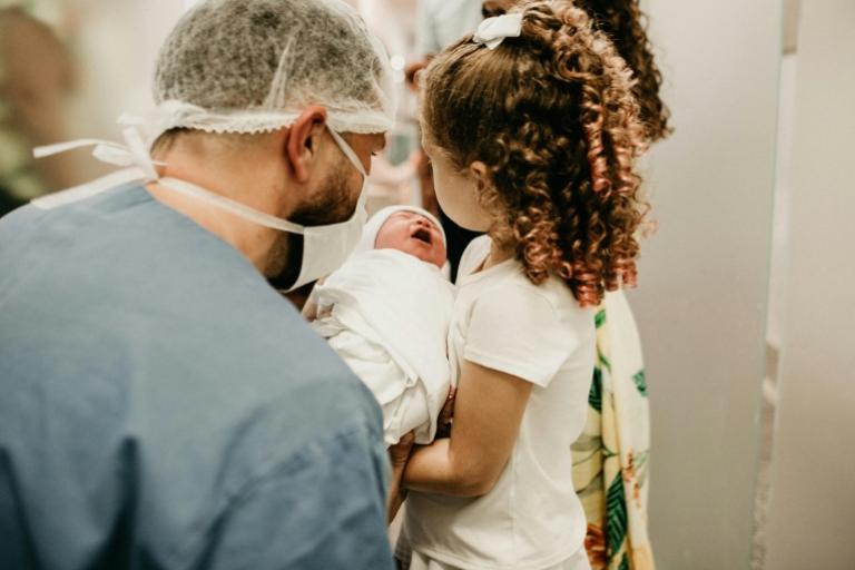Baby and family on ward 