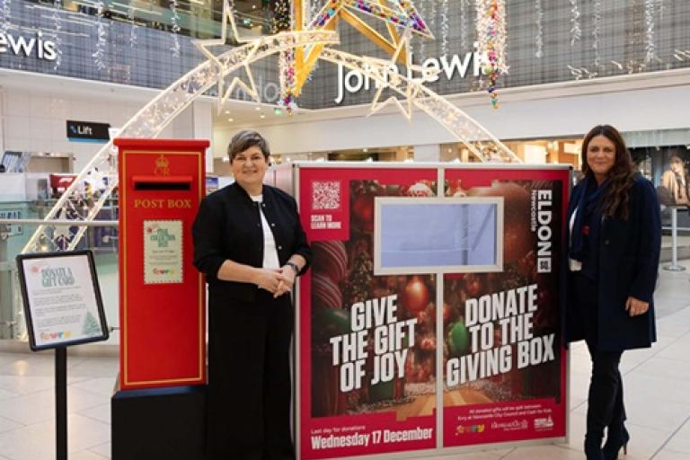 Cath MvEvoy Carr and Helen Cowie at the Eldon Square gift donation point